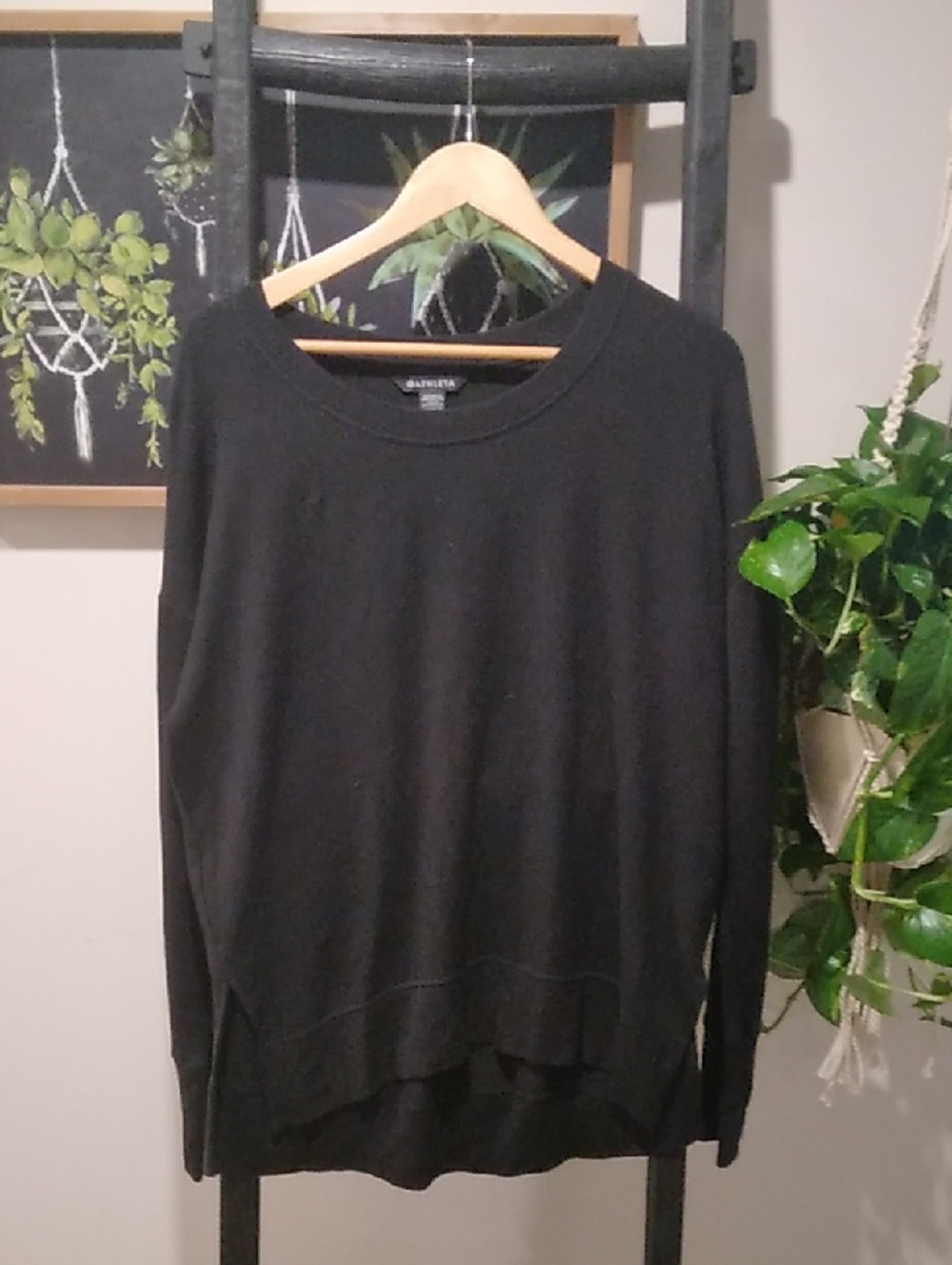 Women's Athleta Pullover Lightweight Workout Sweatshirt